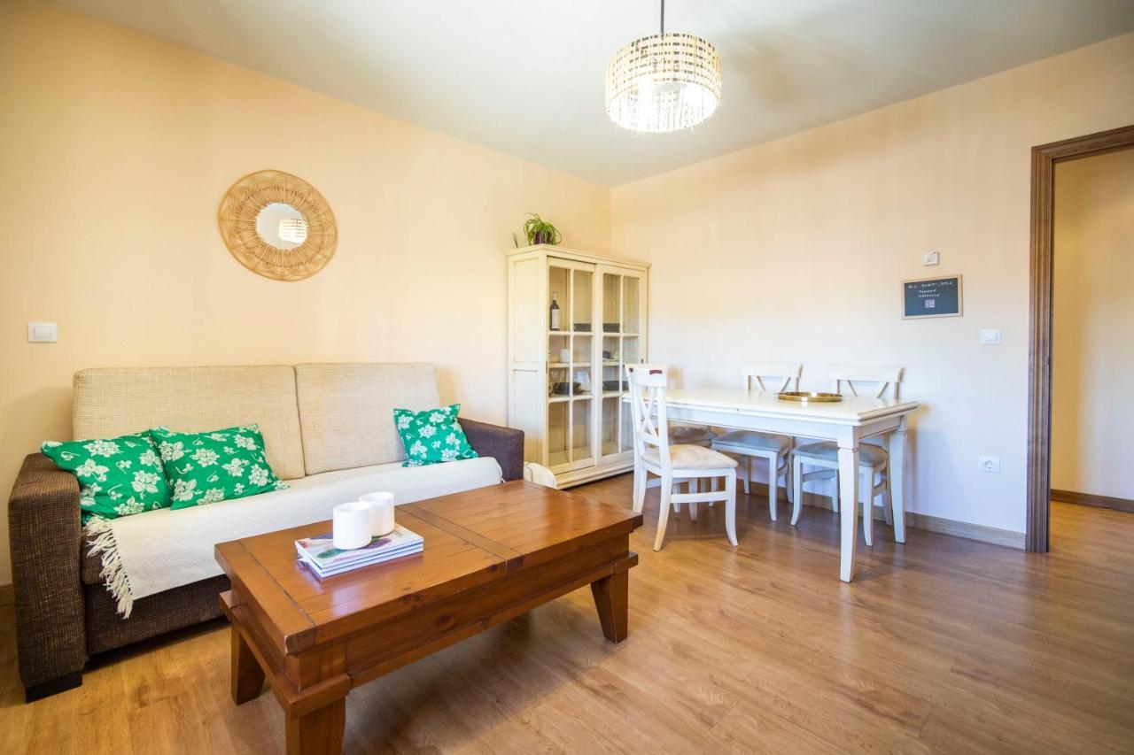 Apartamentos Ribera Del Duero Las Escuelas Vadocondes Extérieur photo