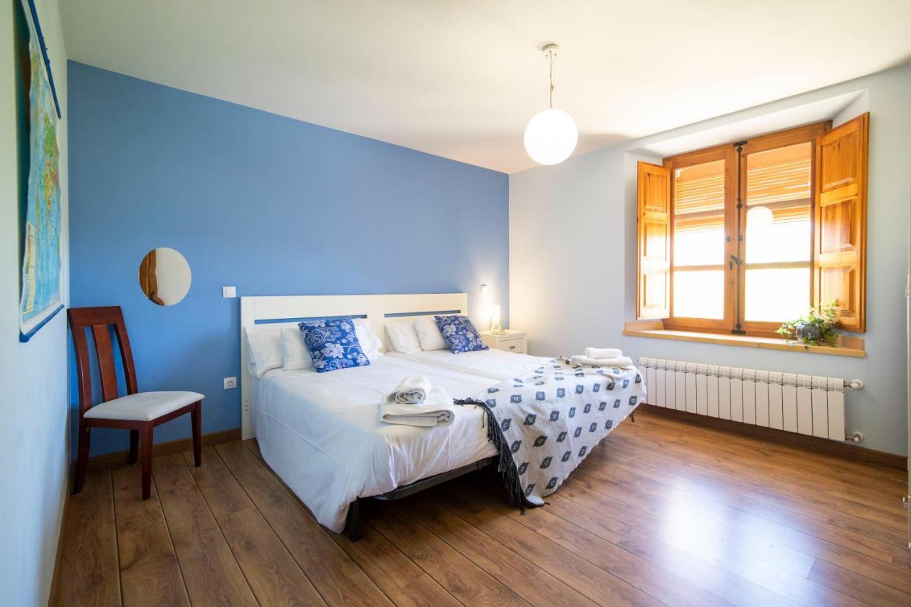 Apartamentos Ribera Del Duero Las Escuelas Vadocondes Extérieur photo