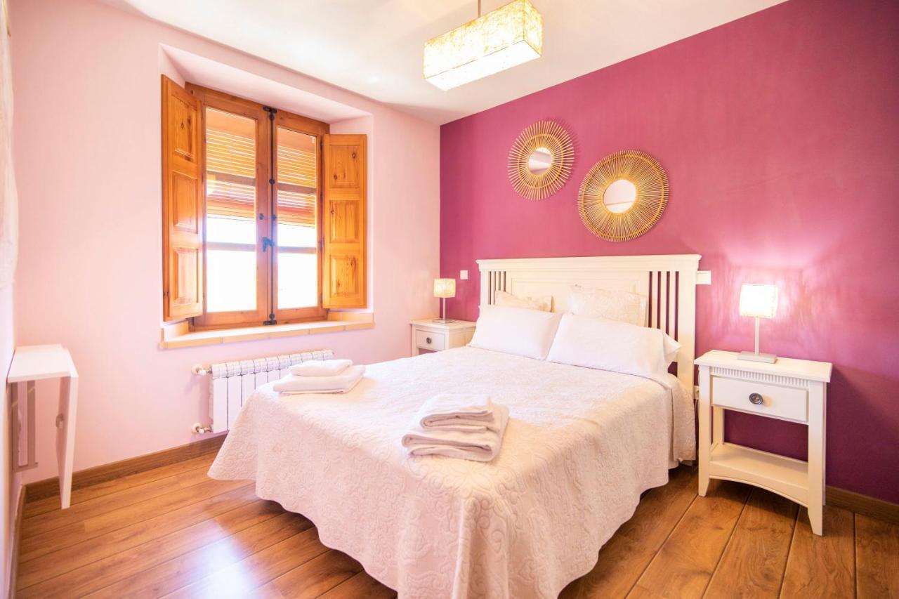 Apartamentos Ribera Del Duero Las Escuelas Vadocondes Extérieur photo