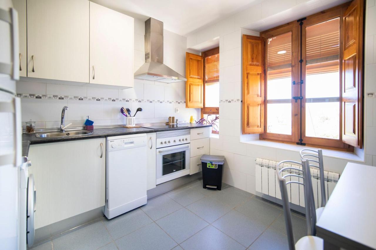 Apartamentos Ribera Del Duero Las Escuelas Vadocondes Extérieur photo