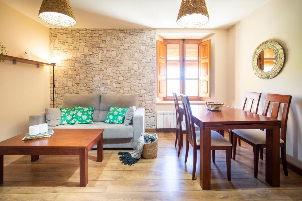 Apartamentos Ribera Del Duero Las Escuelas Vadocondes Extérieur photo